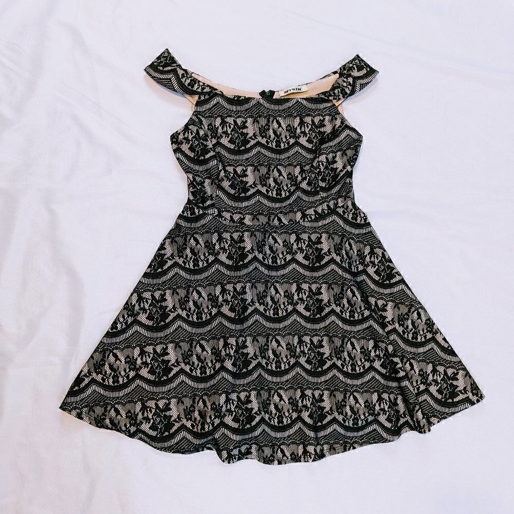 MYSTIC Black Lace with Nude Underlay A-Line Dress Women's Size 6